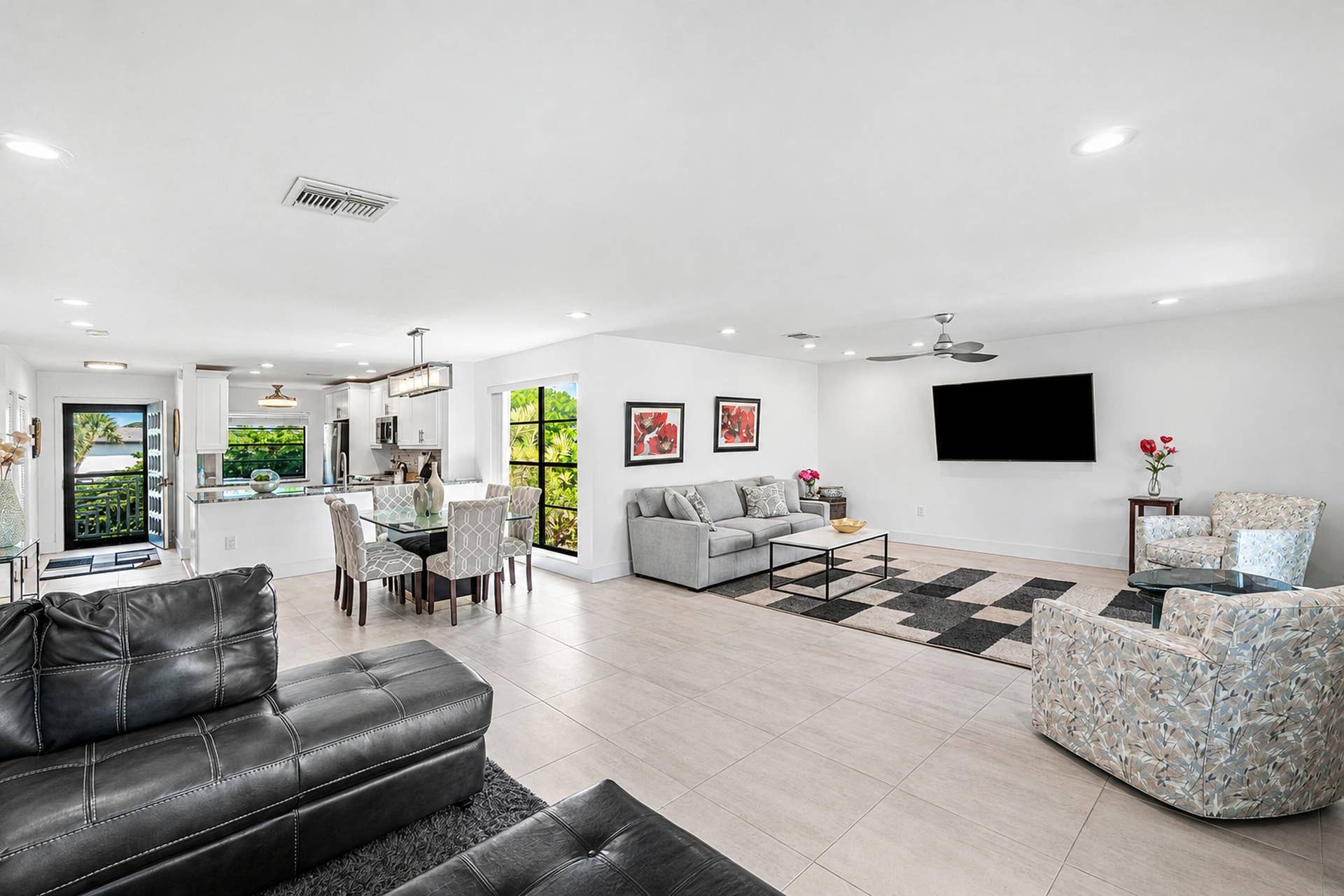 21 Southport Lane, #B, Boynton Beach, FL 33436 Living /Den