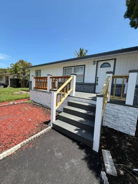 3040 TROPICAL Trail, Lake Worth, FL 33462 IMG_2394
