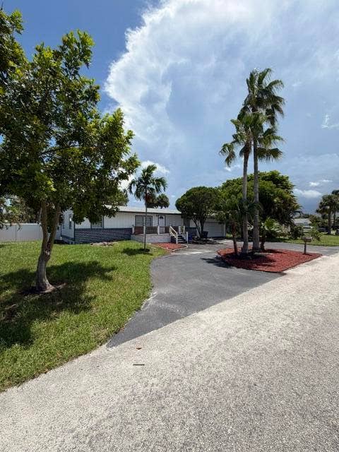 3040 TROPICAL Trail, Lake Worth, FL 33462 IMG_2396