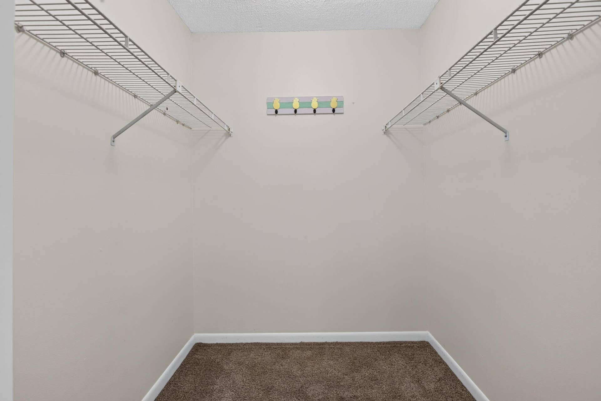26-web-or-mls-2073-27