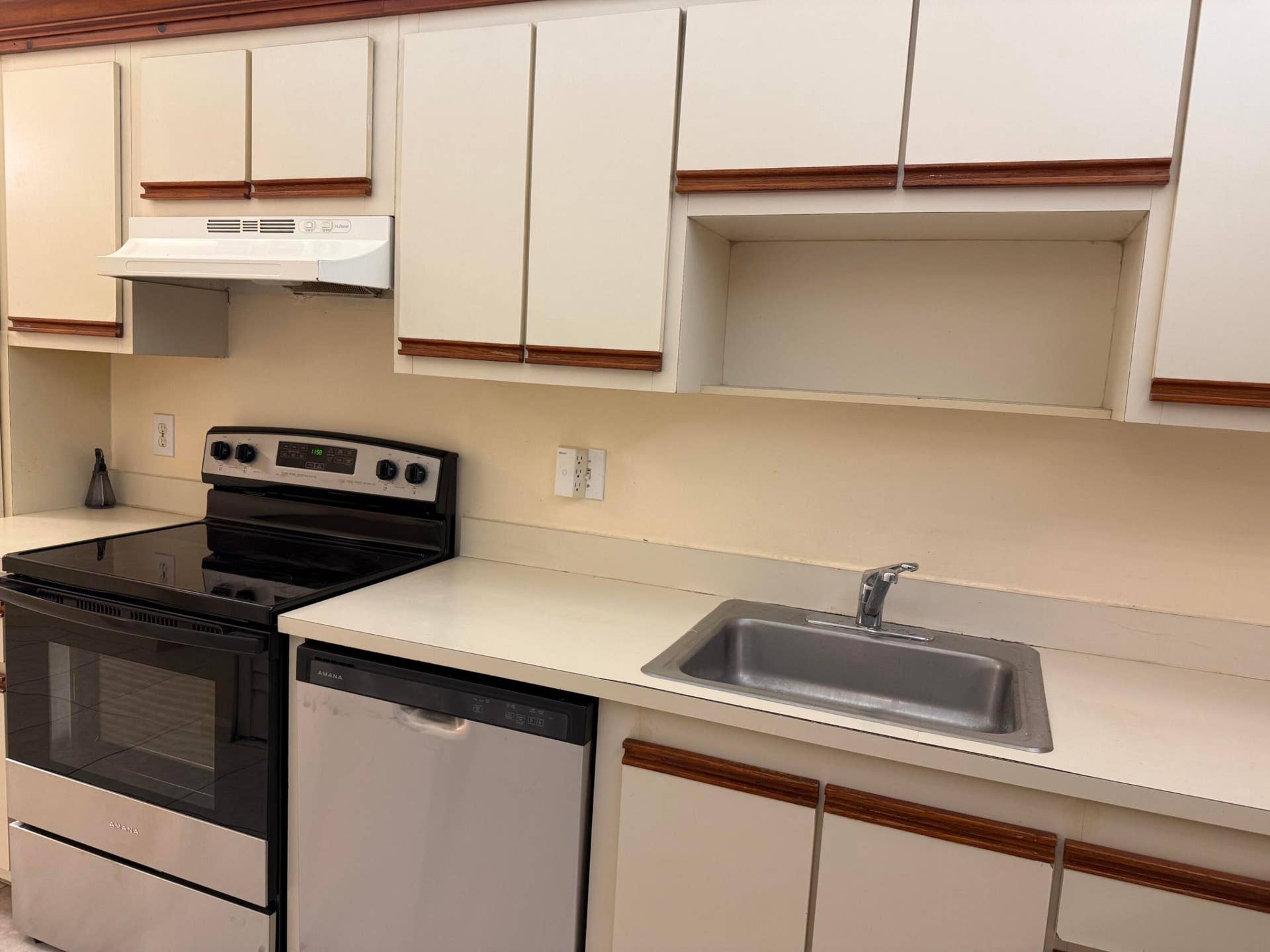 12028 ROYAL PALM Boulevard, #3-F, Coral Springs, FL 33065 Kitchen