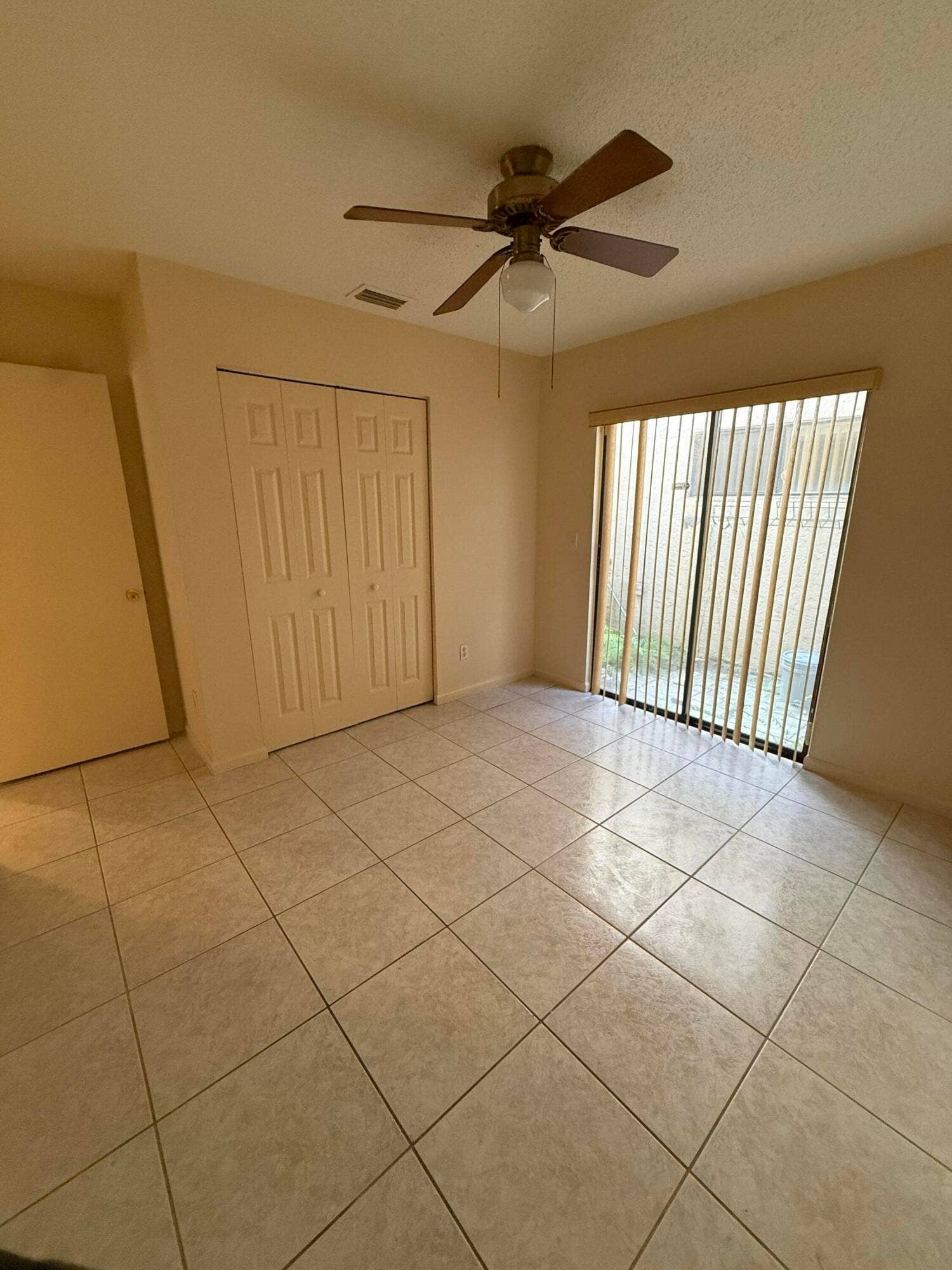 12028 ROYAL PALM Boulevard, #3-F, Coral Springs, FL 33065 3rd rm-1