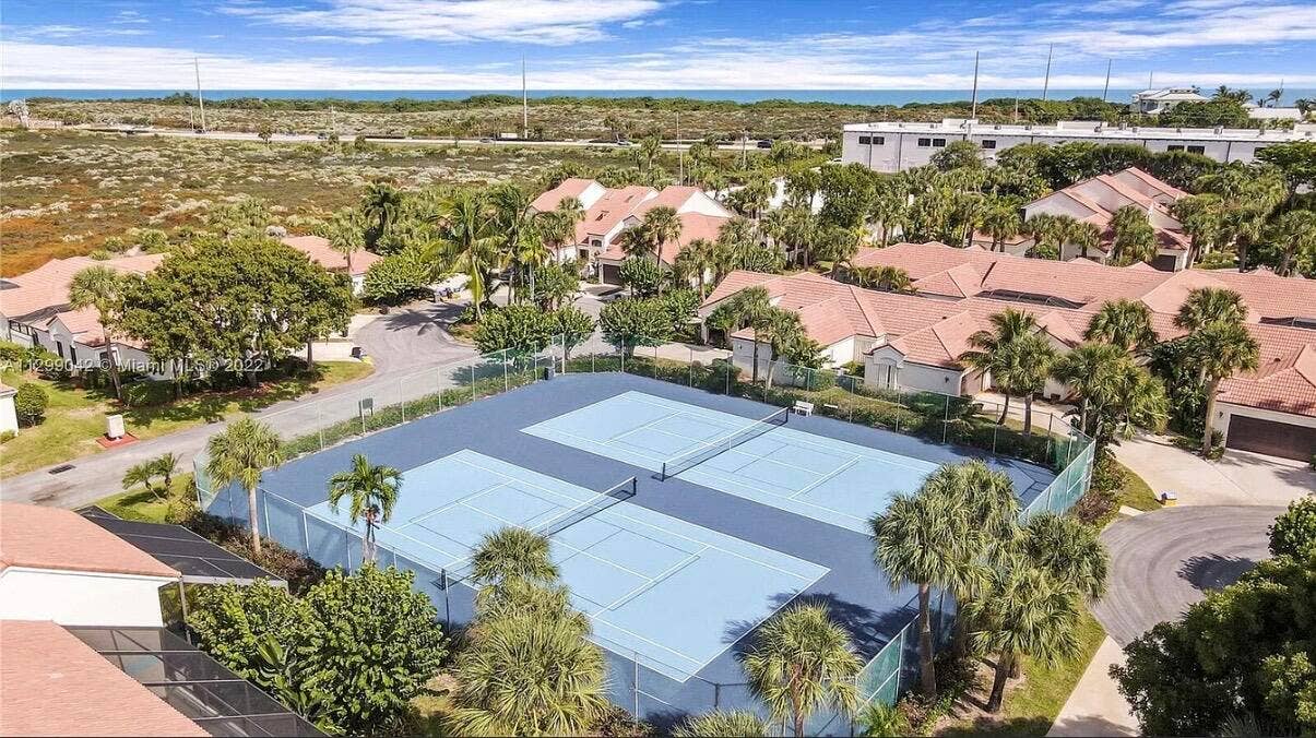 202 SEA OATS Drive E, #E, Juno Beach, Juno Beach, FL 33408 JUNO TENNIS
