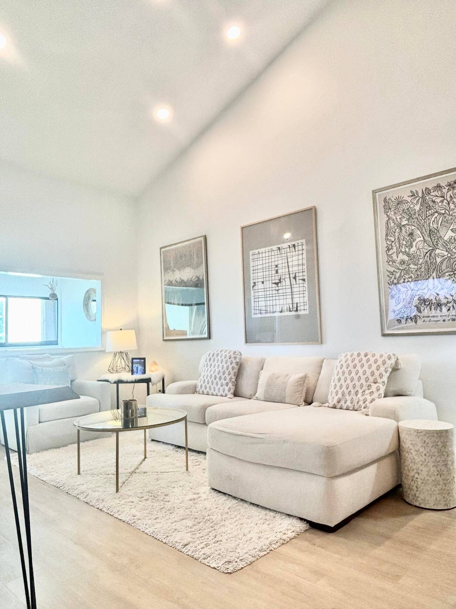202 SEA OATS Drive E, #E, Juno Beach, Juno Beach, FL 33408 LIVING ROOM EXTRA BIGHT