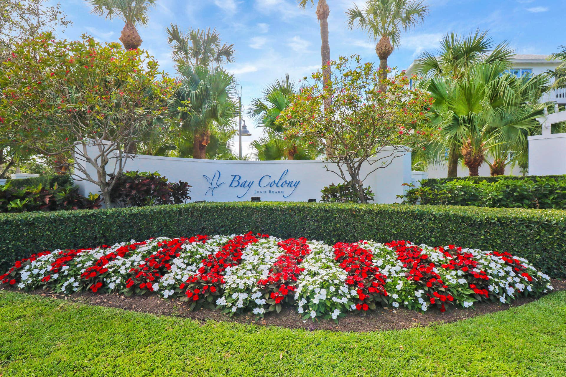 235 Bay Colony Drive N, Juno Beach, FL 33408 Entrance