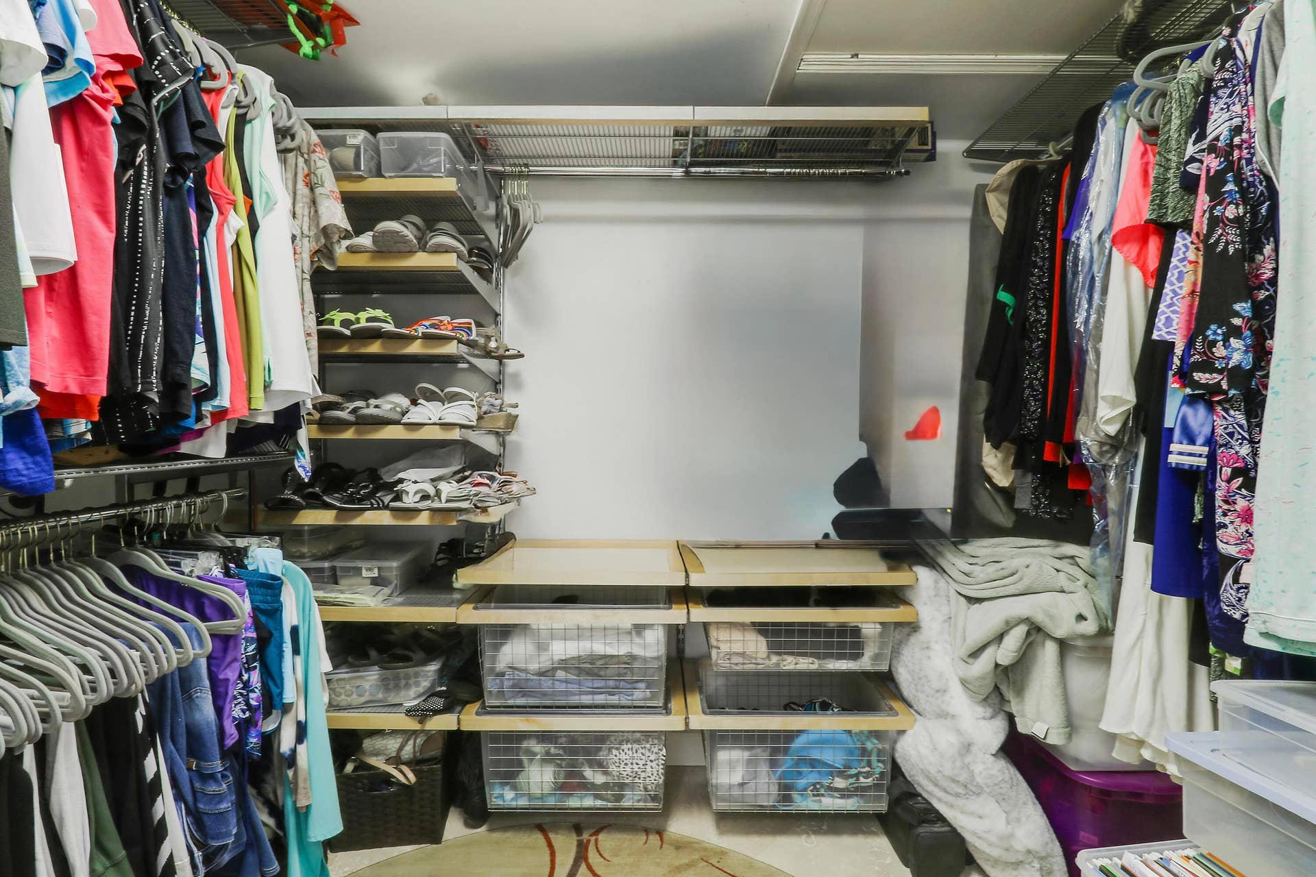 235 Bay Colony Drive N, Juno Beach, FL 33408 Large Walk-in Closet with Built-Ins