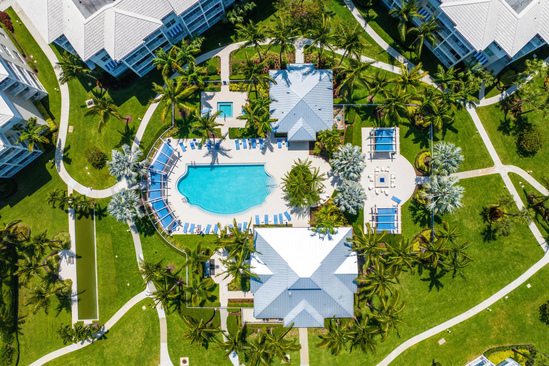 235 Bay Colony Drive N, Juno Beach, FL 33408 Amenities