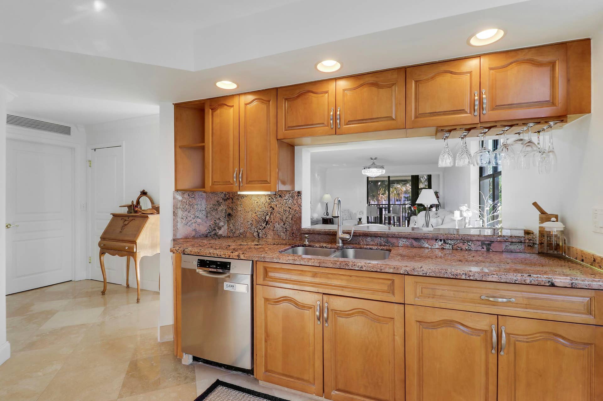 235 Bay Colony Drive N, Juno Beach, FL 33408 Kitchen