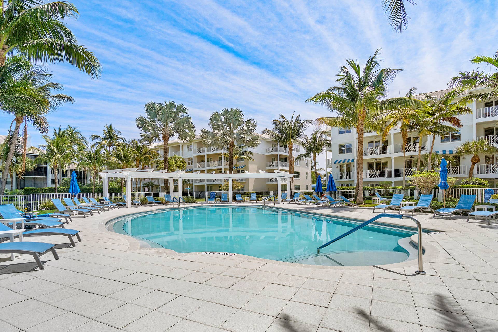 235 Bay Colony Drive N, Juno Beach, FL 33408 Salt Water Pool