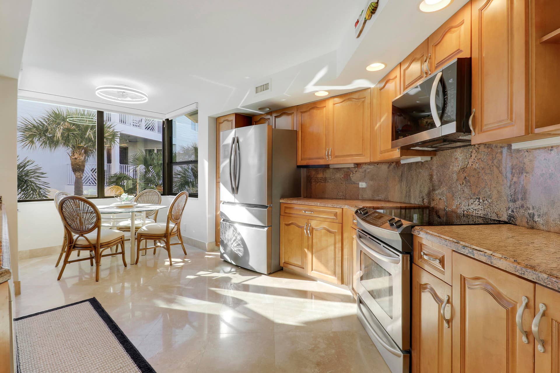 235 Bay Colony Drive N, Juno Beach, FL 33408 Remodeled Kitchen