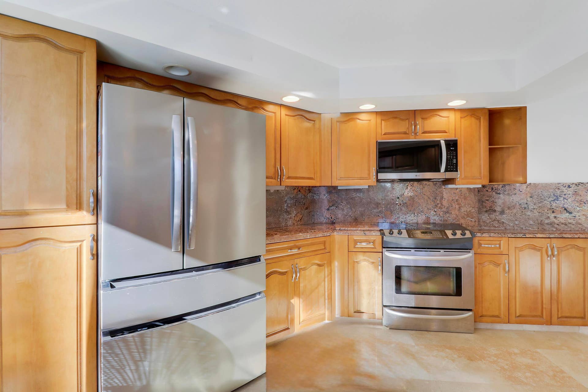 235 Bay Colony Drive N, Juno Beach, FL 33408 Kitchen