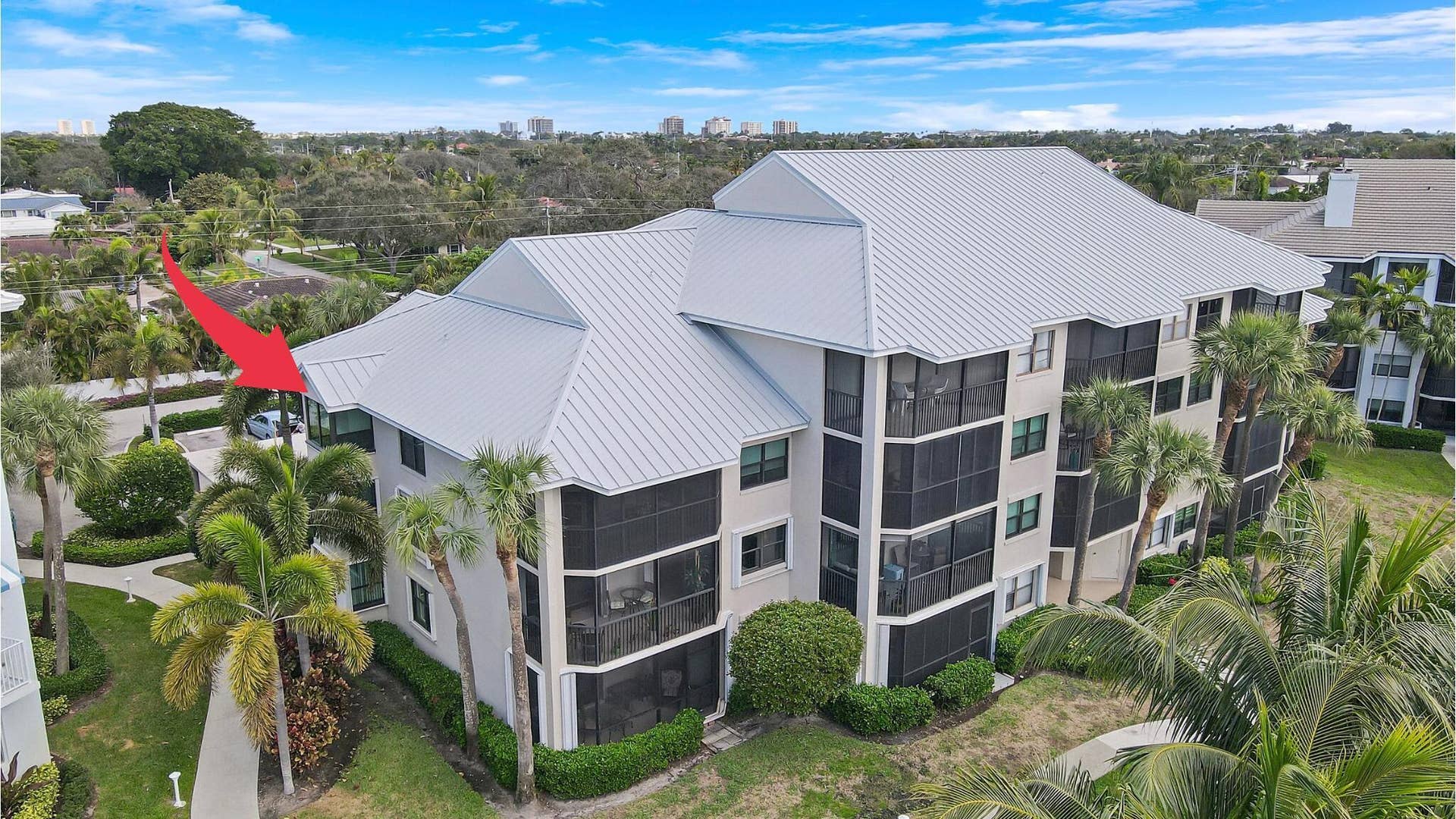 235 Bay Colony Drive N, Juno Beach, FL 33408 Corner Unit