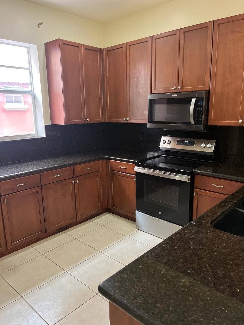 1033 NE 17th Way, #1504, Fort Lauderdale, FL 33304 thumbnail (3)