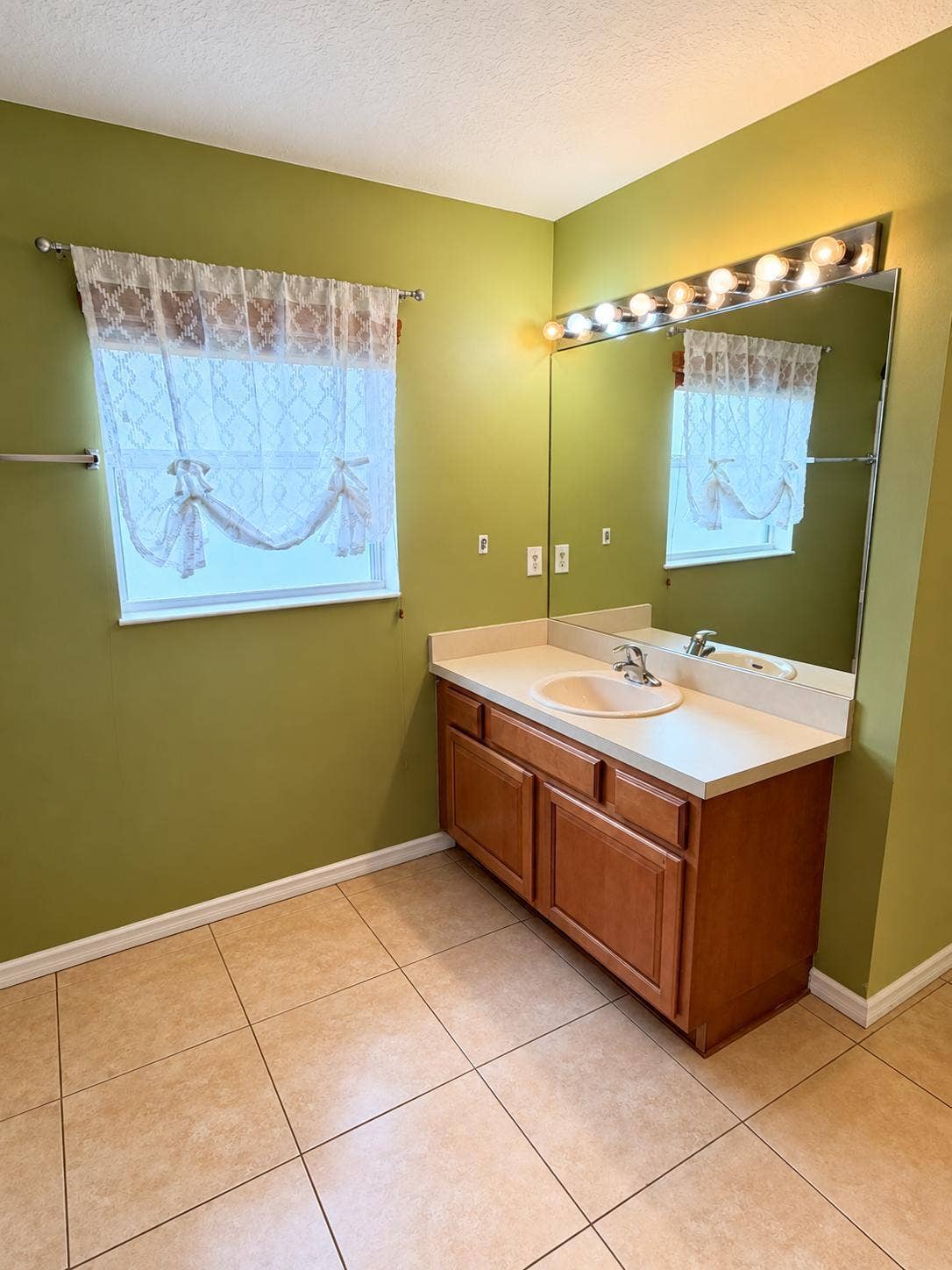 Master Bath2 (2)