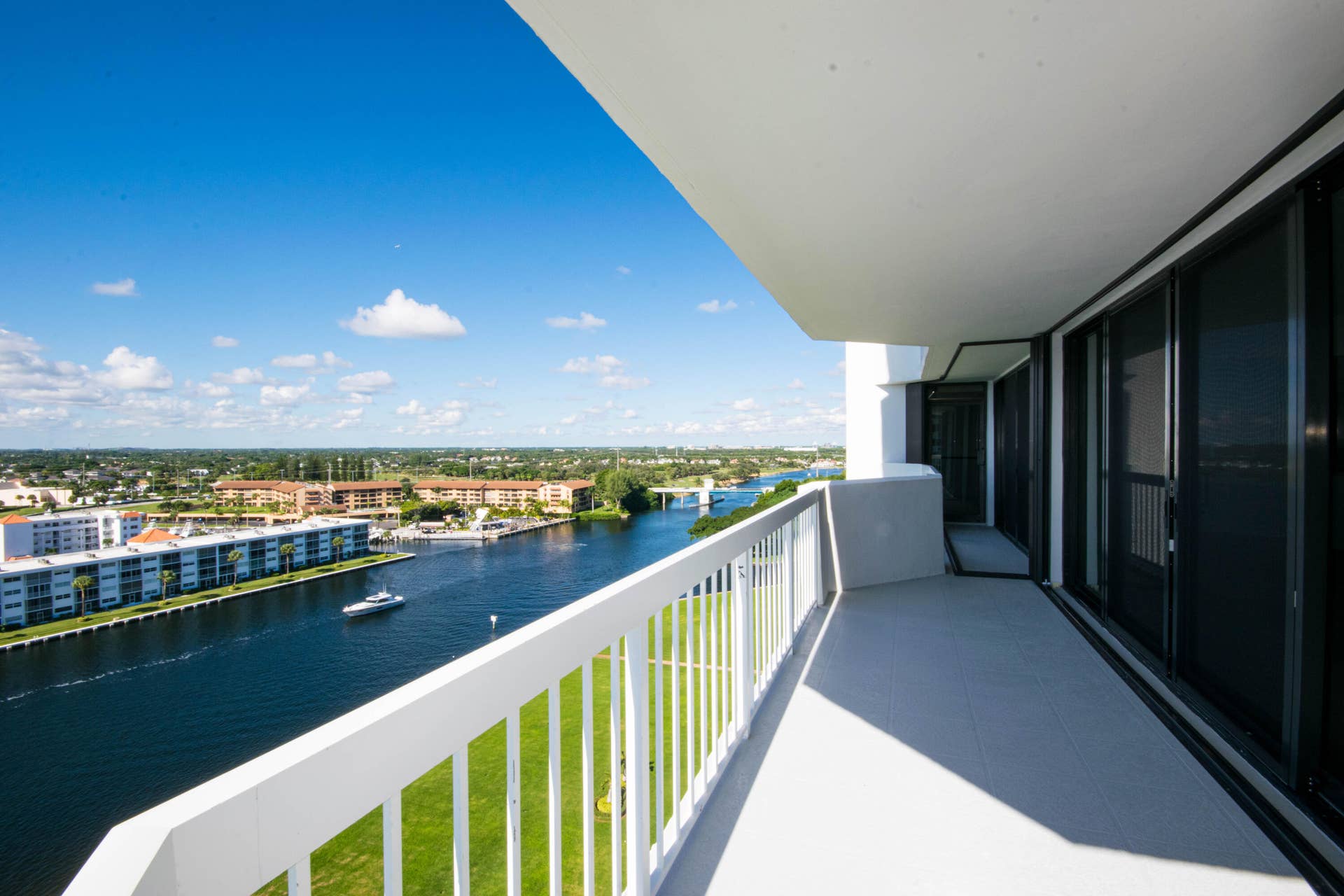 123 Lakeshore Drive, #1543, North Palm Beach, FL 33408 Covered Balcony