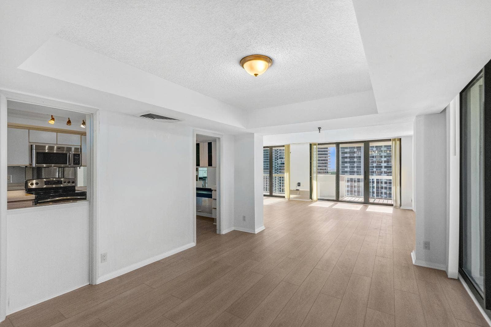 123 Lakeshore Drive, #1543, North Palm Beach, FL 33408 Formal Dining Space