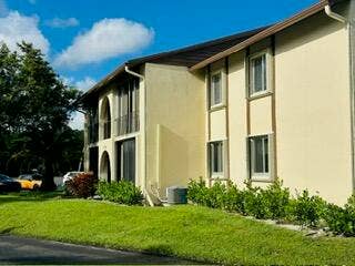 101 LAKE PINE Circle, #D-2, Greenacres, FL 33463 Pine 1