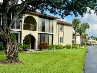 101 LAKE PINE Circle, #D-2, Greenacres, FL 33463 Pine 2