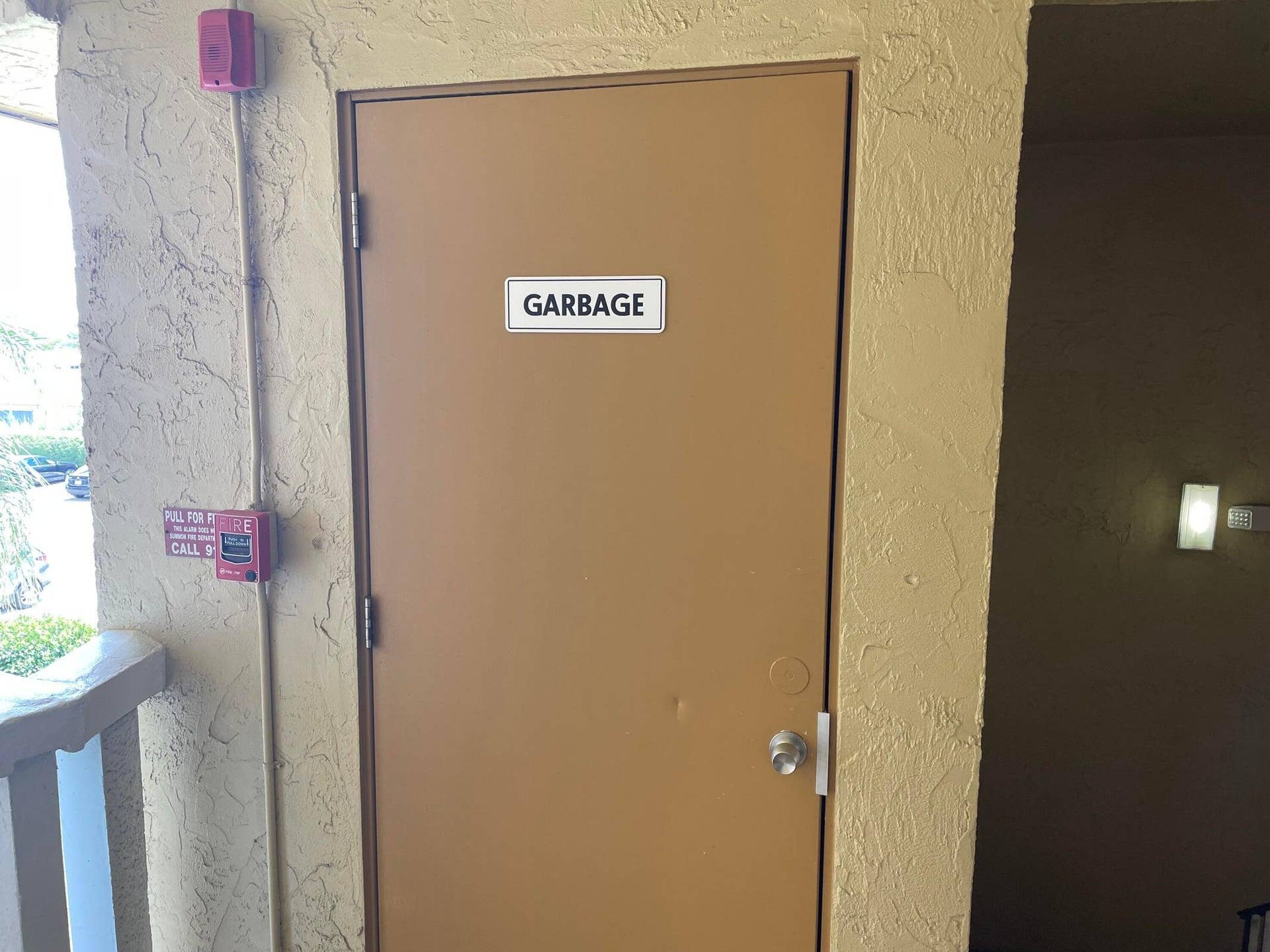 700 Village Green Court, #208, Palm Springs, FL 33461 Garbage chute