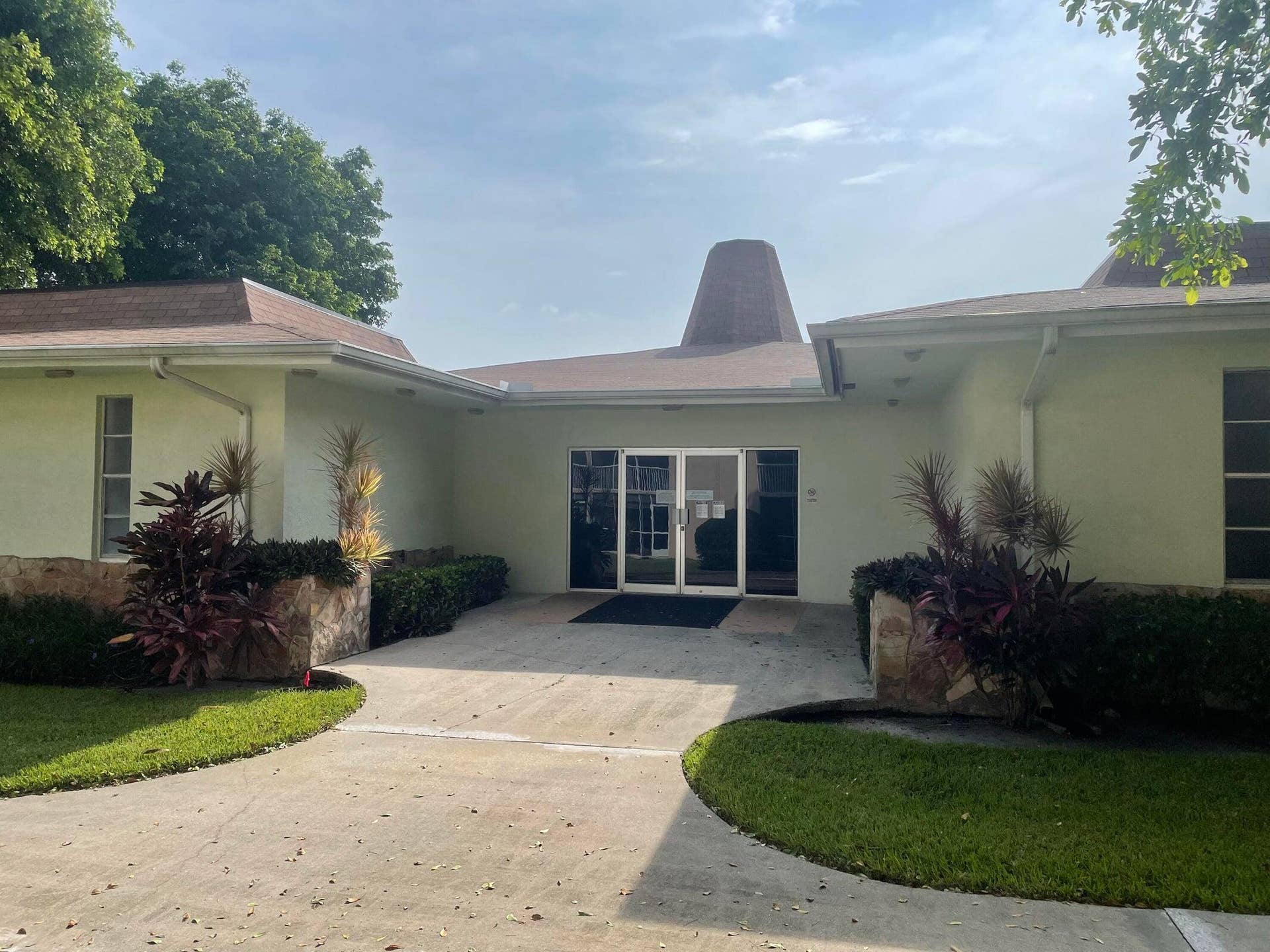 700 Village Green Court, #208, Palm Springs, FL 33461 Clubhouse