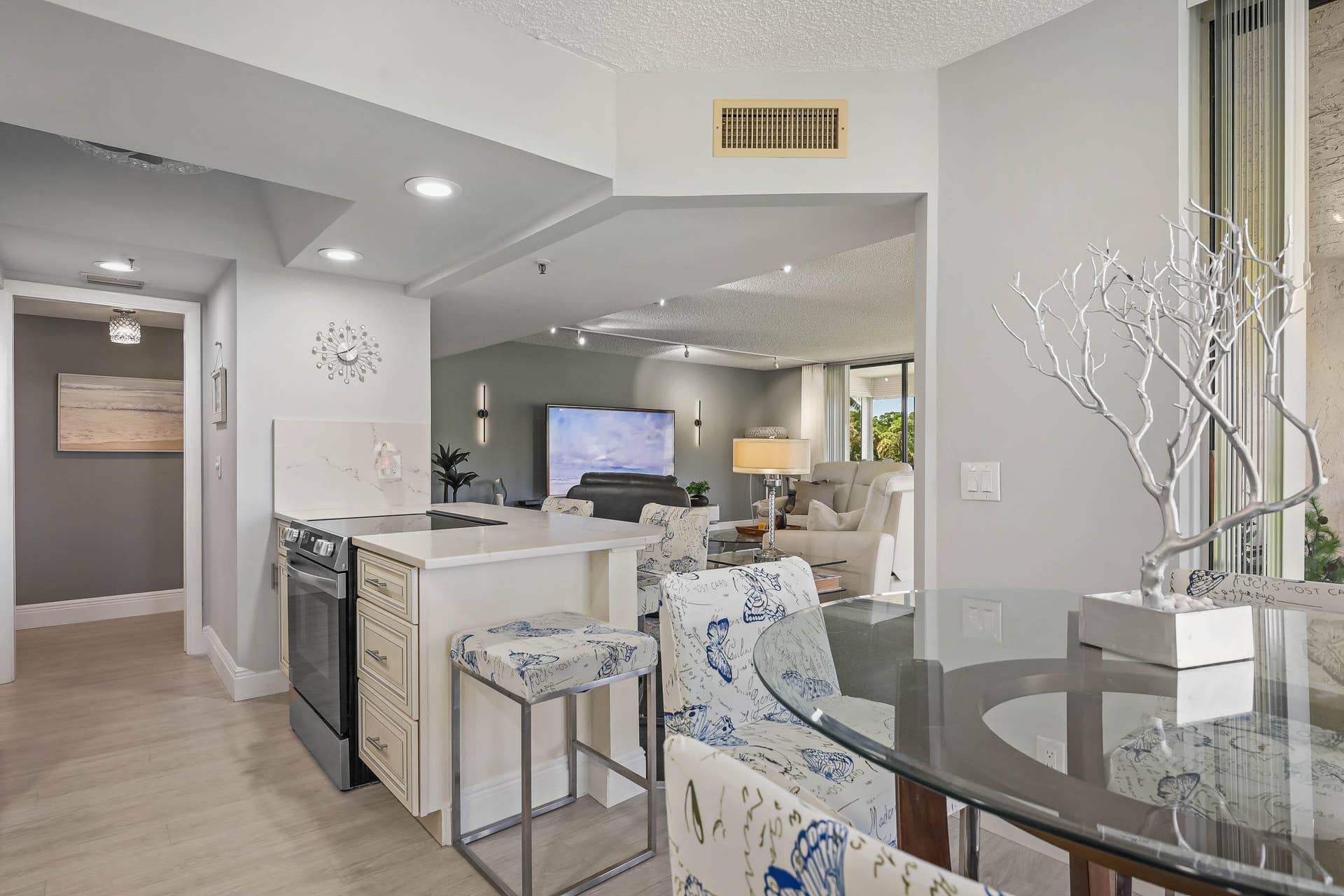 5257 Fountains Drive S, #205, Greenacres, FL 33467 08