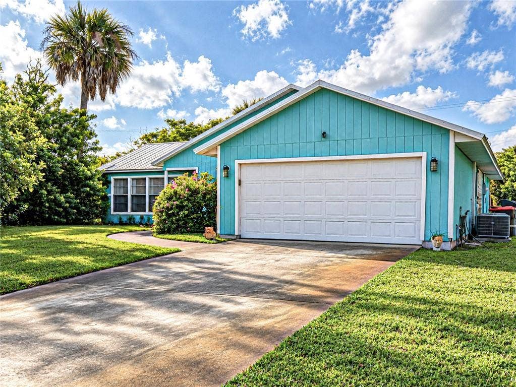 795 4TH Lane, Vero Beach, FL 32962 7A