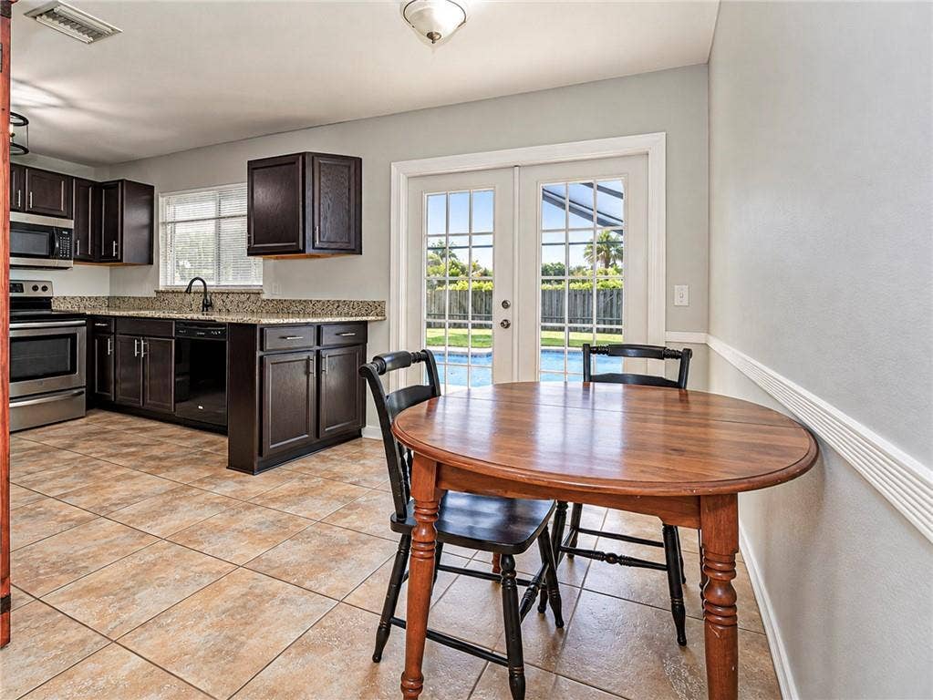 795 4TH Lane, Vero Beach, FL 32962 15a