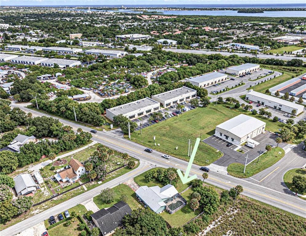 795 4TH Lane, Vero Beach, FL 32962 34a