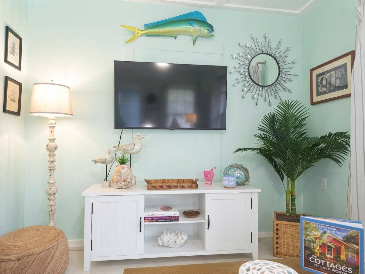 218 S M Street, #3, Lake Worth Beach, FL 33460 tropical decor