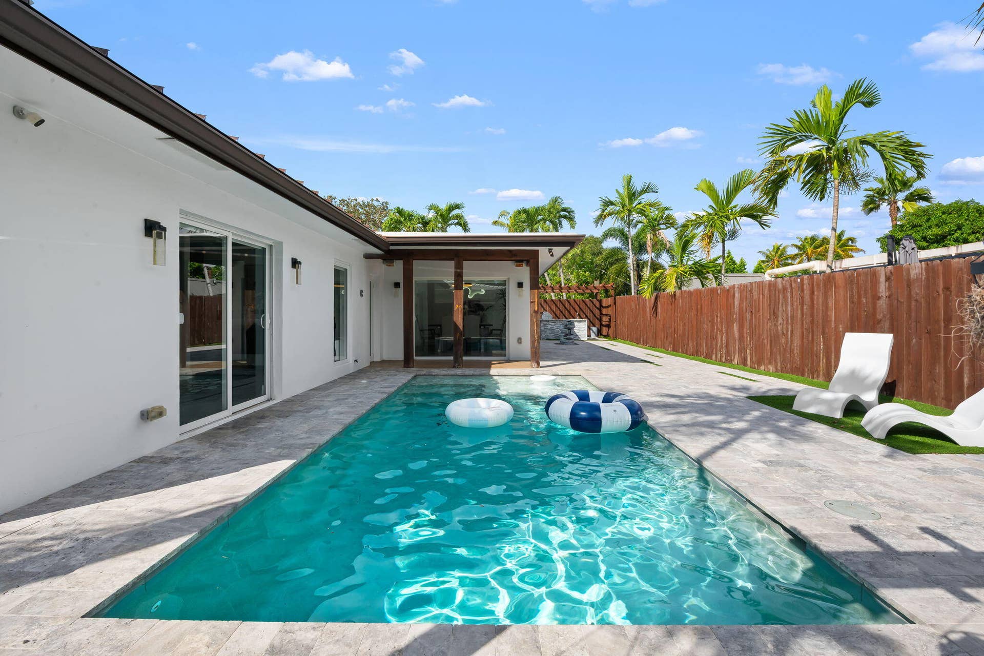 2041 NE 52ND Street, Fort Lauderdale, FL 33308 6-web-or-mls-DSC_0974