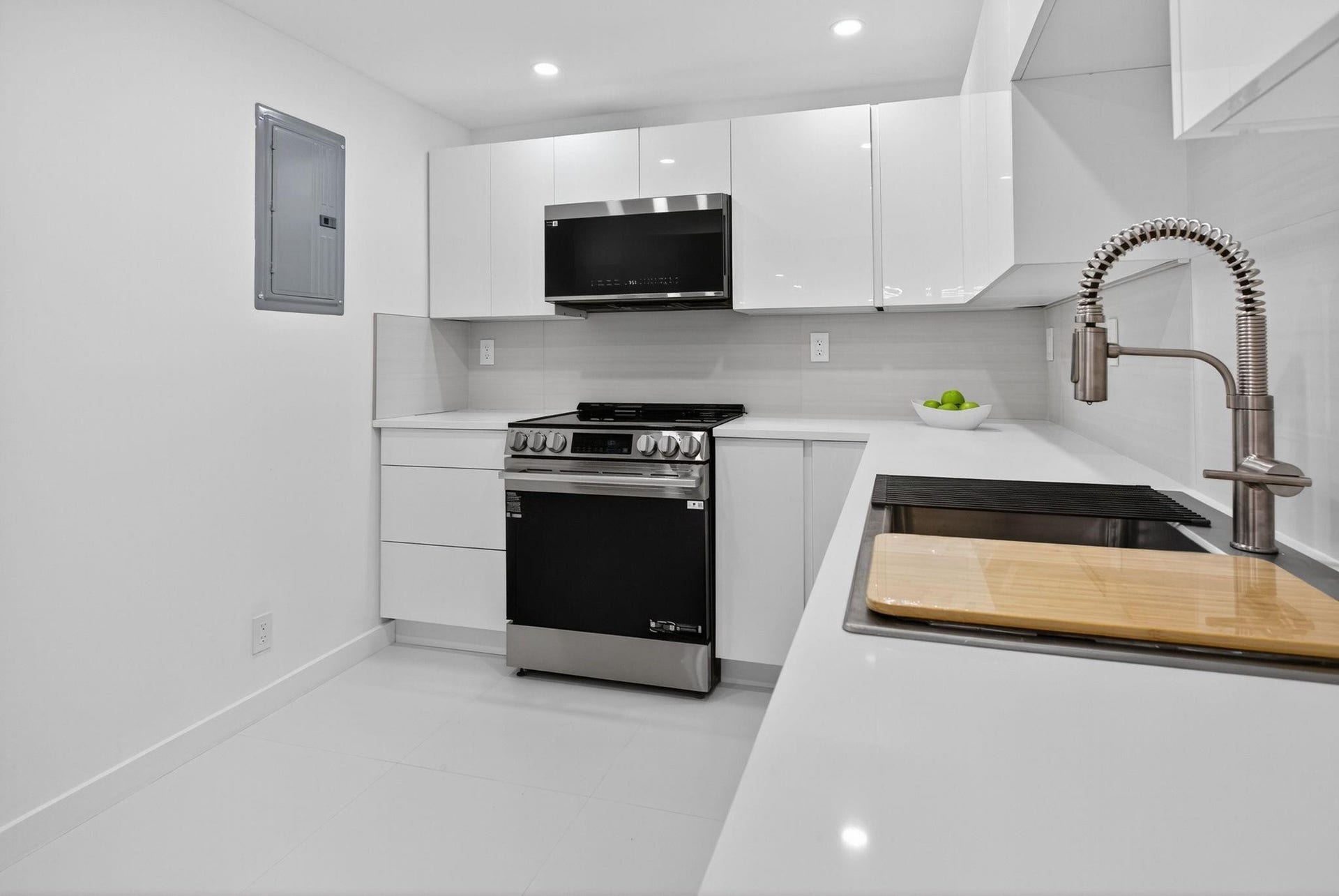 525 N OCEAN Boulevard, #422, Pompano Beach, FL 33062 Photo 12