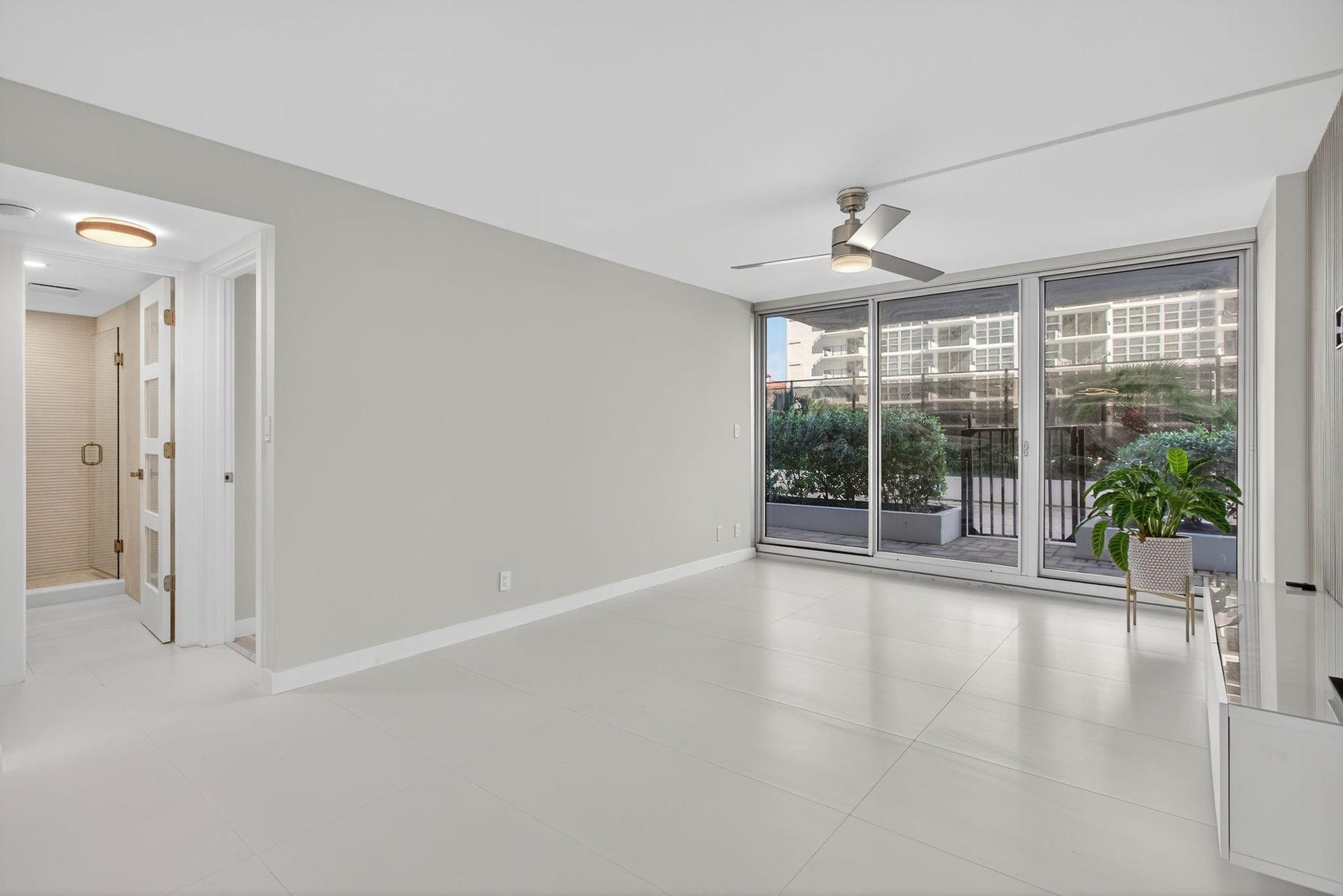 525 N OCEAN Boulevard, #422, Pompano Beach, FL 33062 Photo 22