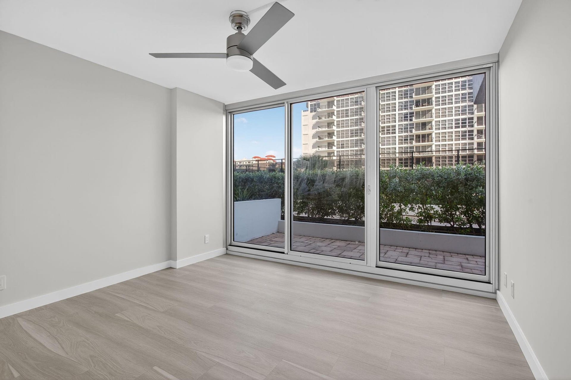 525 N OCEAN Boulevard, #422, Pompano Beach, FL 33062 Photo 17