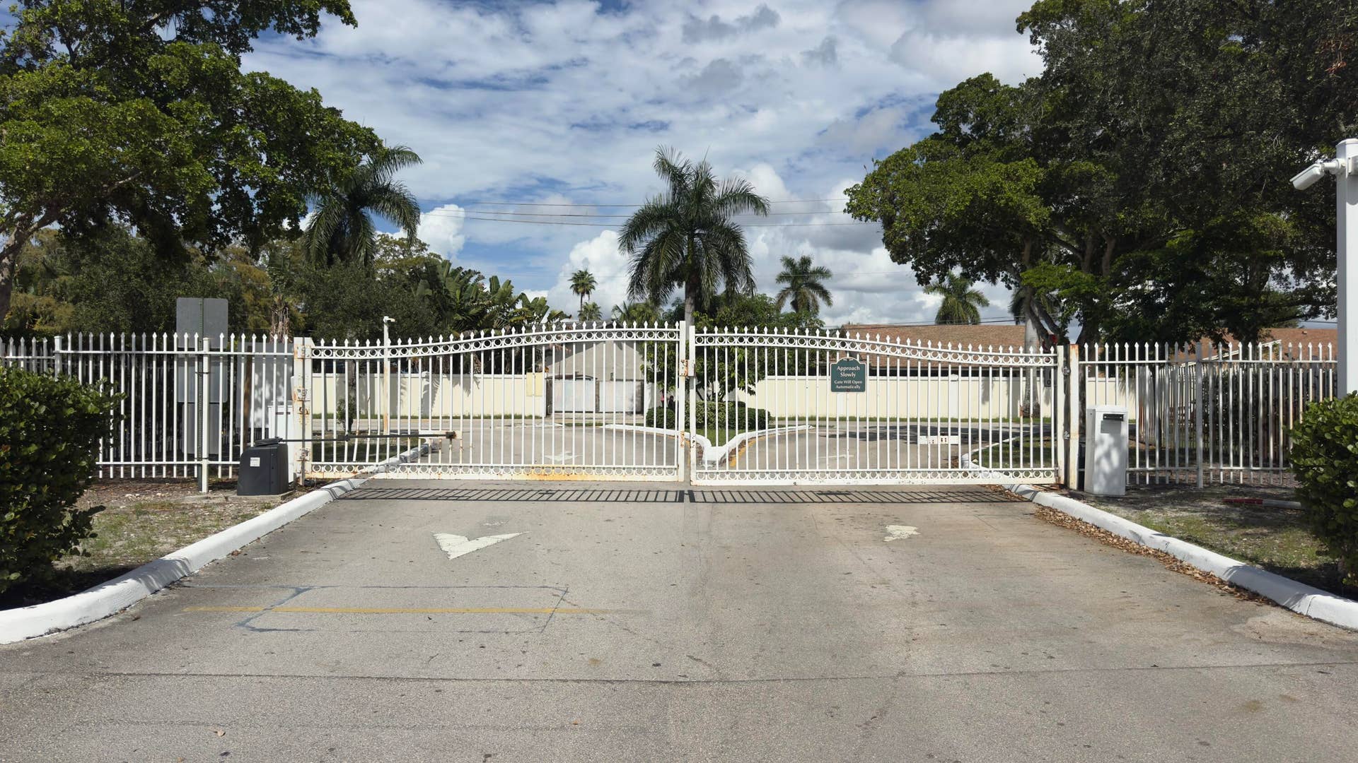 4220 INVERRARY Boulevard, #99A, Lauderhill, Lauderhill, FL 33319 Community gate