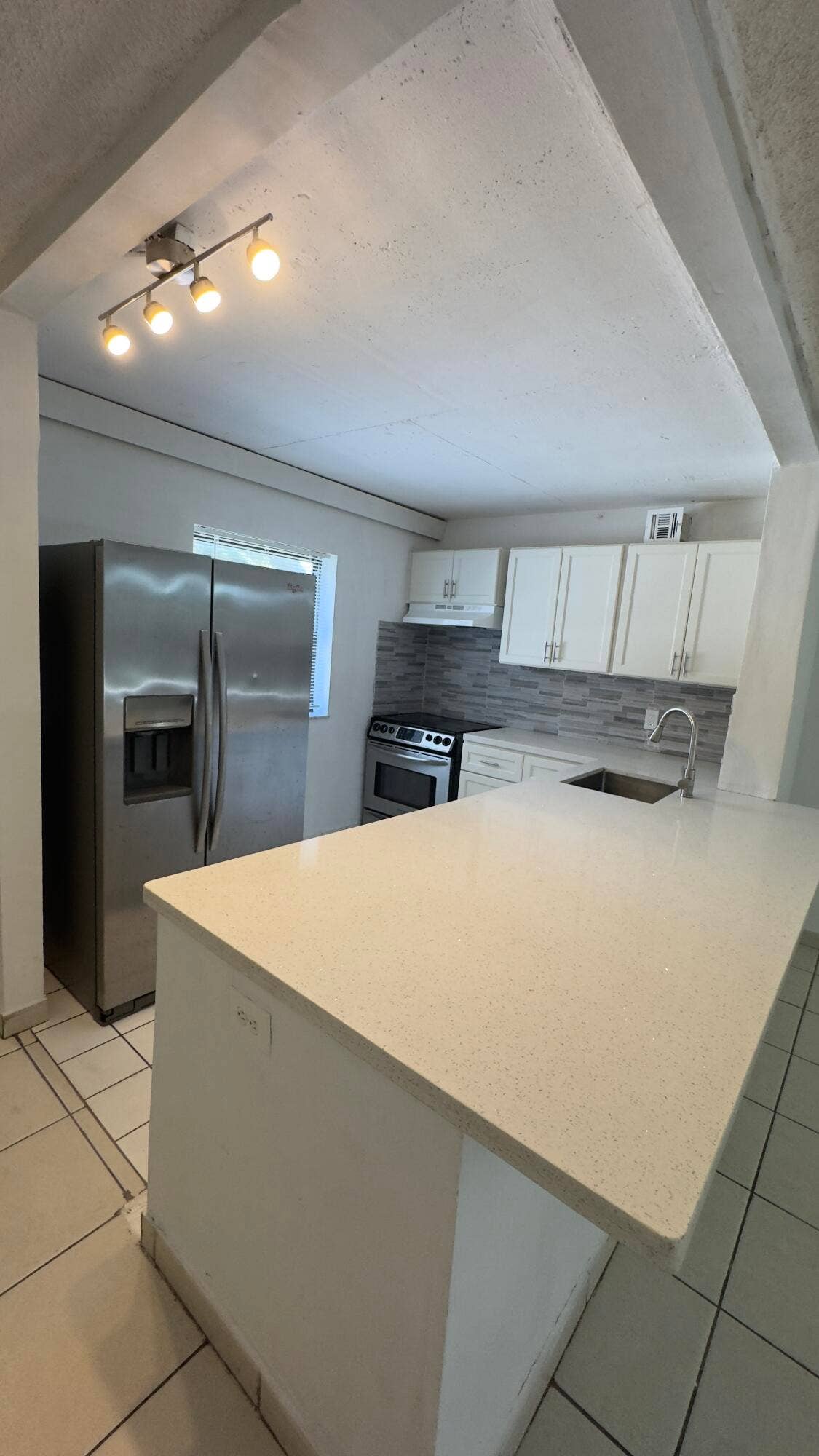 4220 INVERRARY Boulevard, #99A, Lauderhill, Lauderhill, FL 33319 IMG_2232