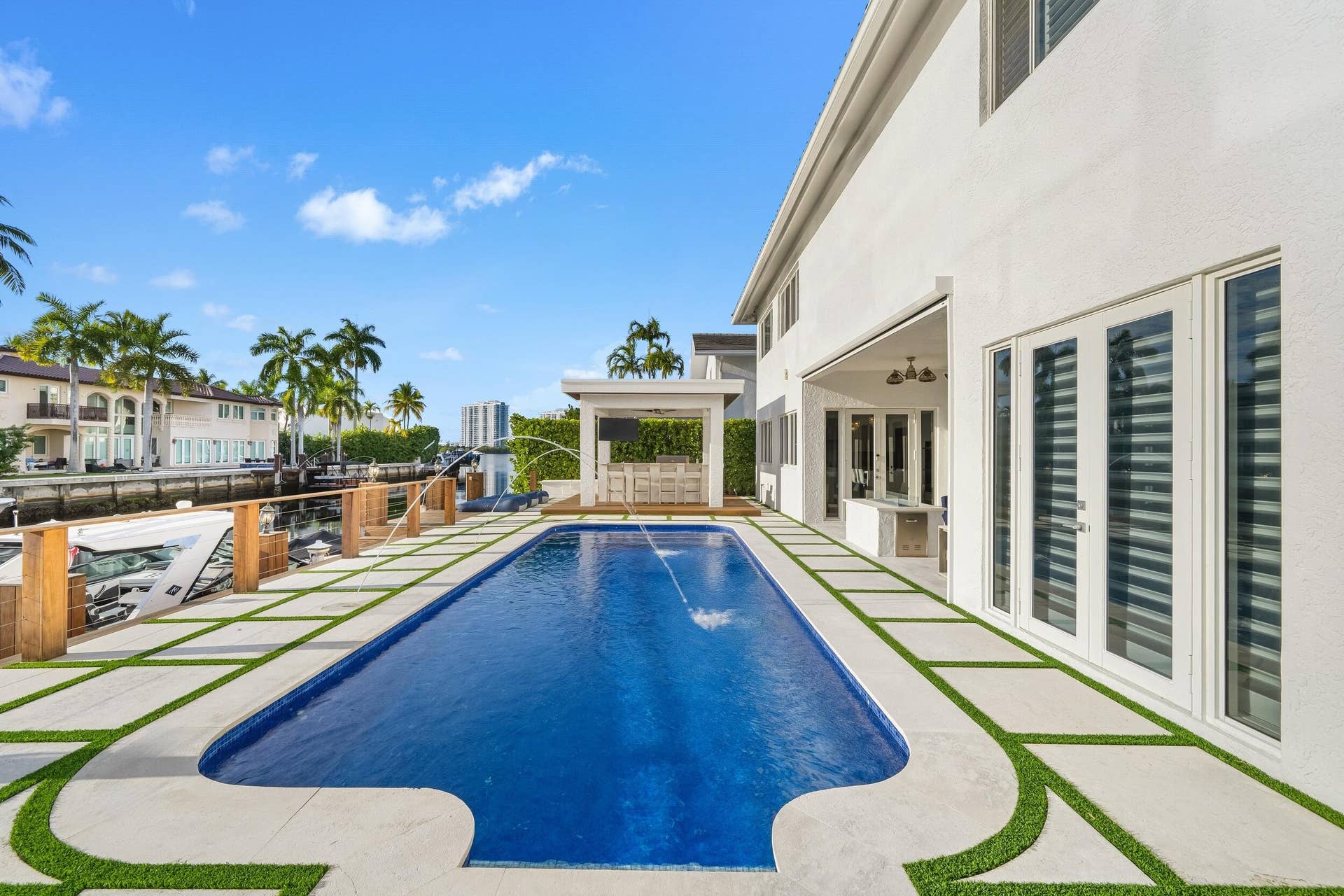 16430 NE 30th Avenue, North Miami Beach, FL 33160 16430