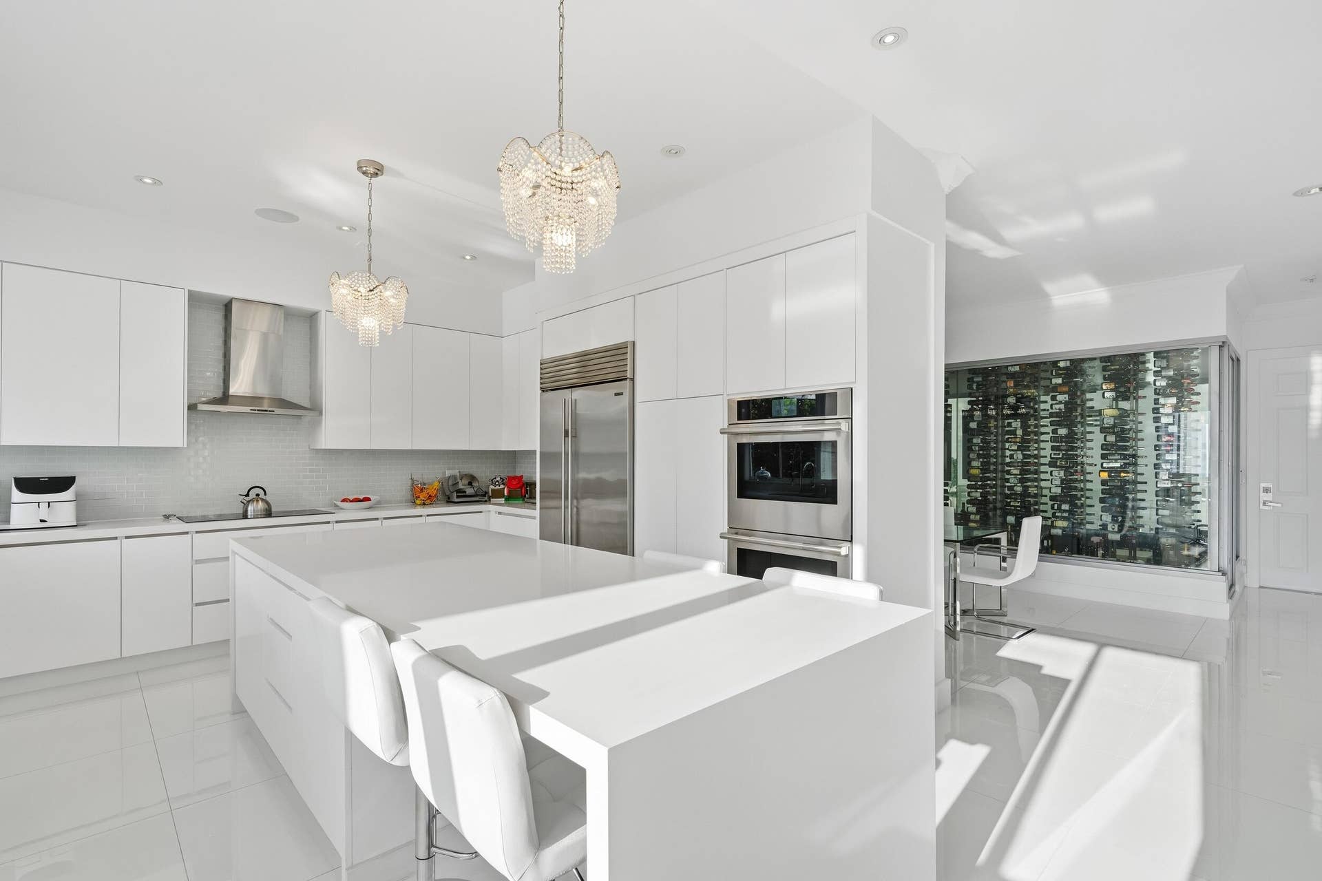 16430 NE 30th Avenue, North Miami Beach, FL 33160 16430