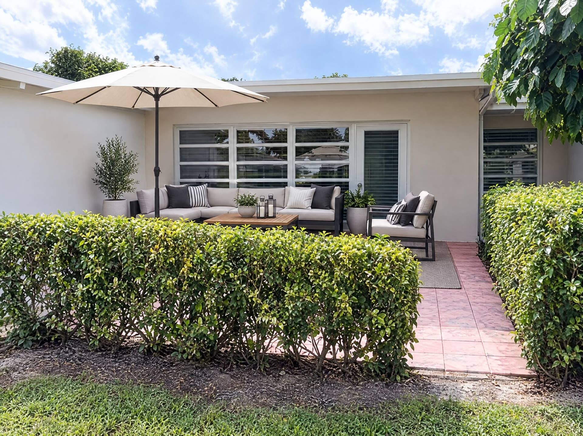 2521 Juniper Drive, #11-C, Delray Beach, FL 33445 stagehq-patio-modern-f61530d0