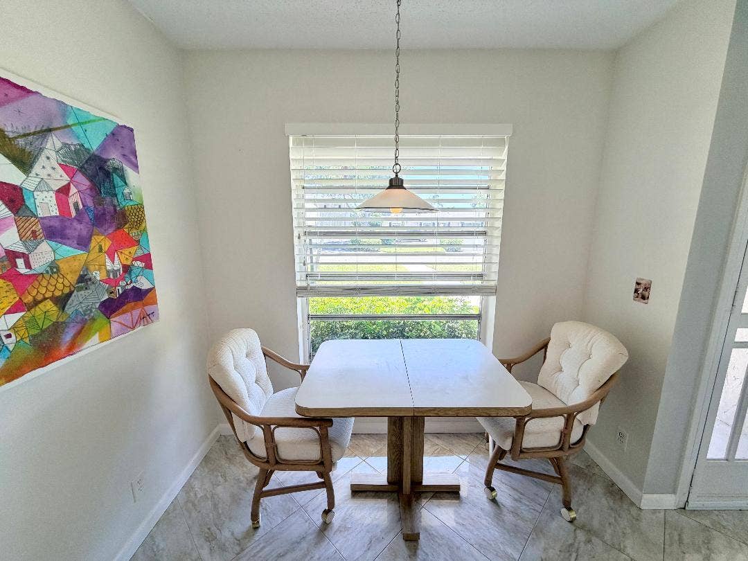 2521 Juniper Drive, #11-C, Delray Beach, FL 33445 Breakfast area
