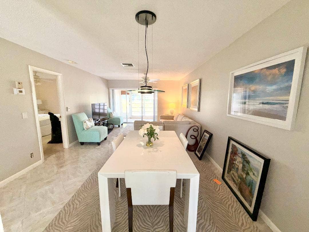 2521 Juniper Drive, #11-C, Delray Beach, FL 33445 Dining area to living room