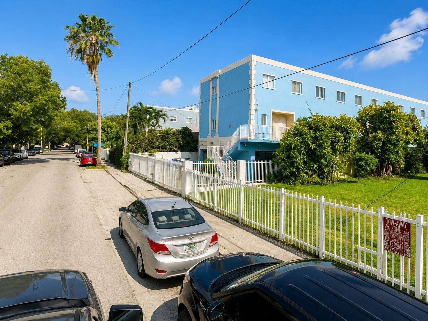 829 SW 2ND Street, Miami, Miami, FL 33130 197409d9-7913-4b6b-b239-0e12e0fac4ed