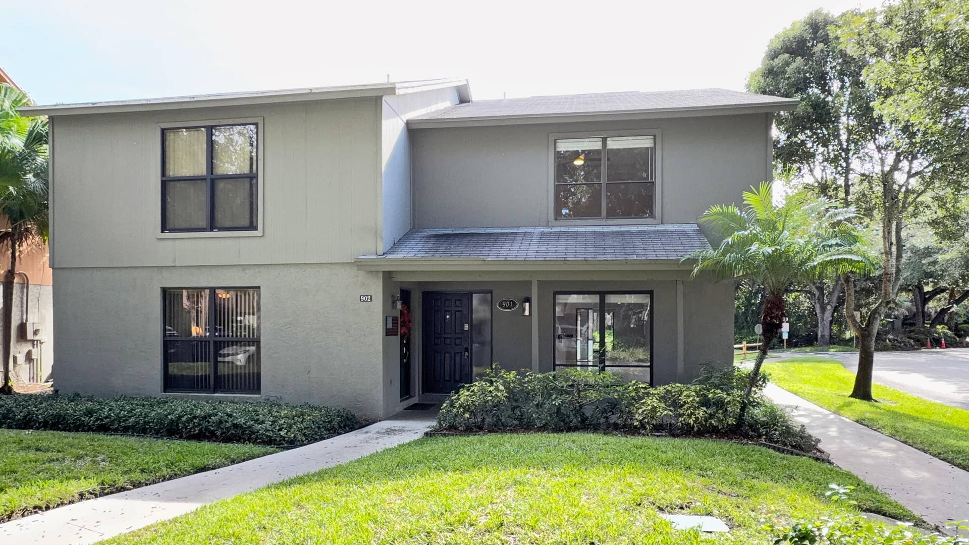 901 Sandtree Drive, Palm Beach Gardens, FL 33403 1