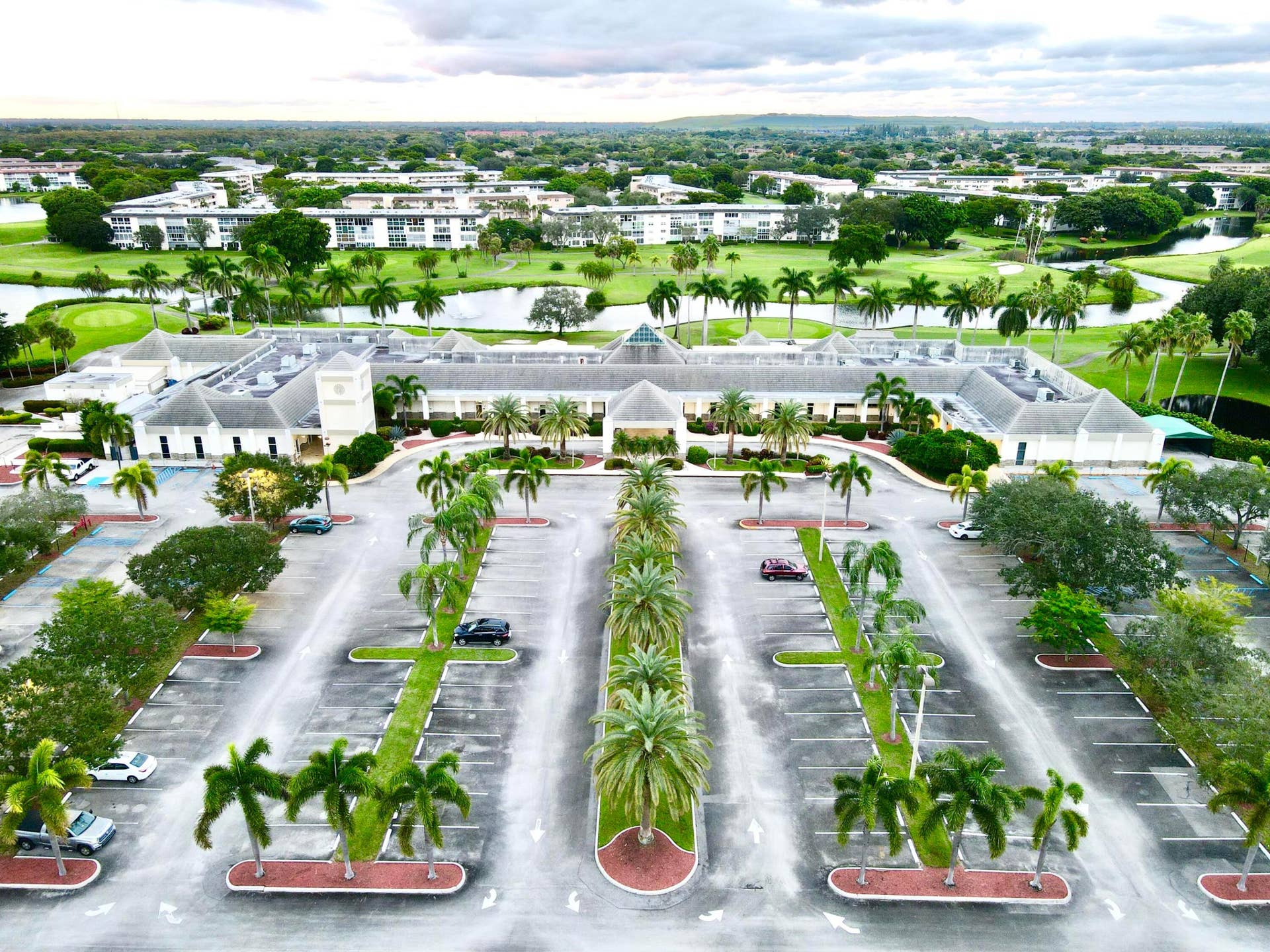 1901 Bermuda Circle, #D2, Coconut Creek, FL 33066 60 WYNMOOR COUNTRY CLUB WESTERN SUNSET V