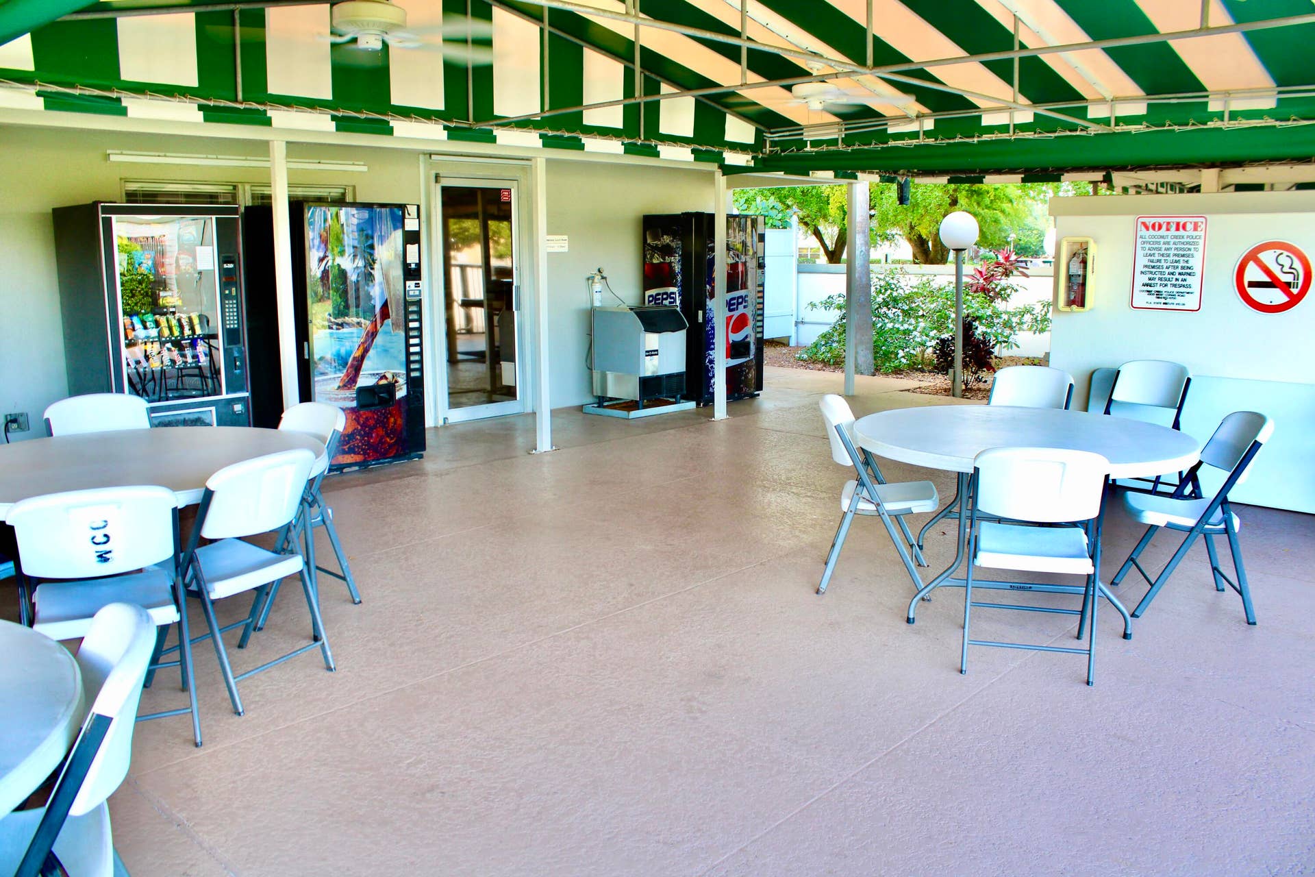 1901 Bermuda Circle, #D2, Coconut Creek, FL 33066 93 FITNESS CENTER AT WYNMOOR MAIN POOL A