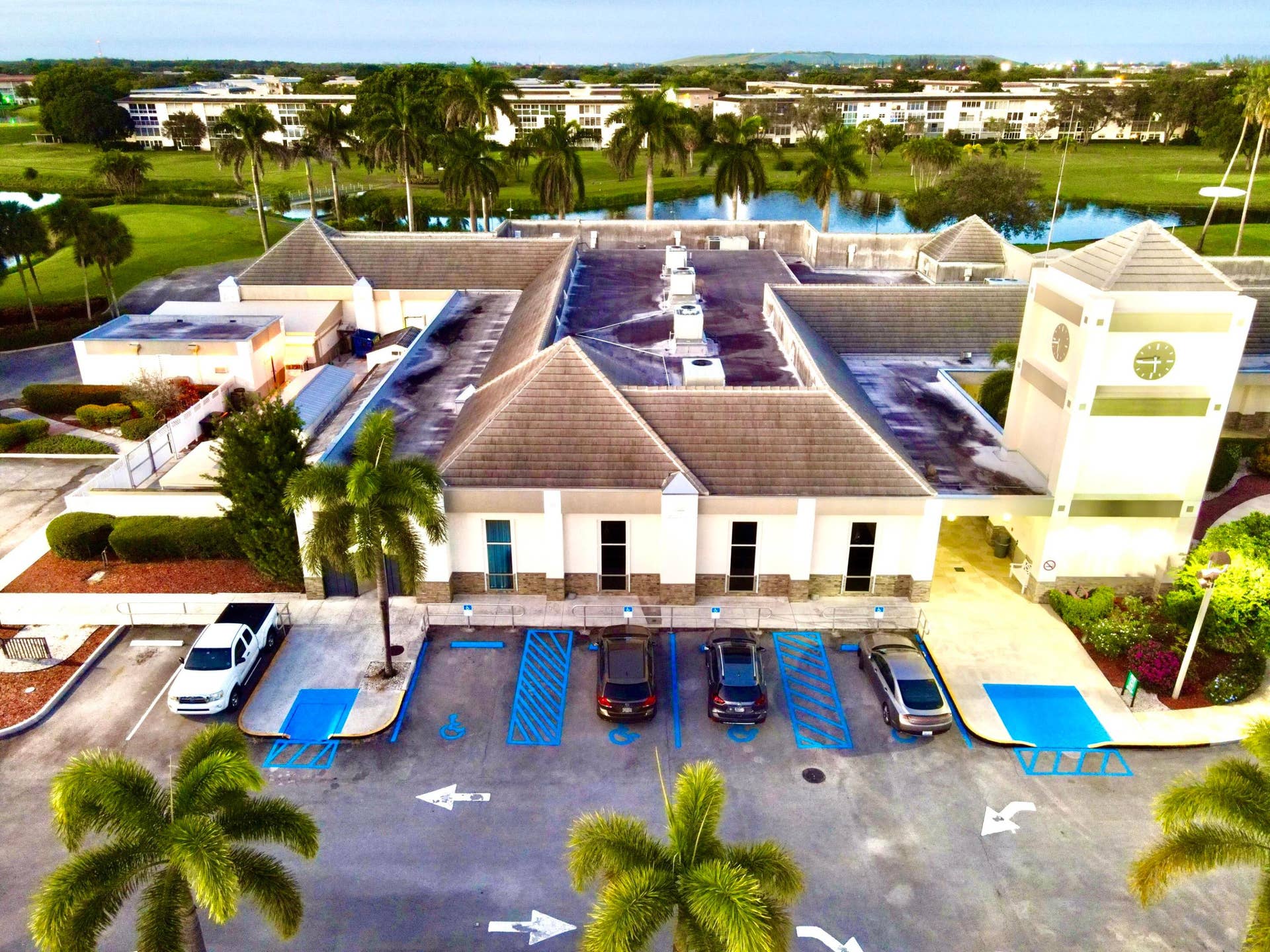 1901 Bermuda Circle, #D2, Coconut Creek, FL 33066 62 PUTTING GREENS AT WYNMOOR COUNTRY CLU