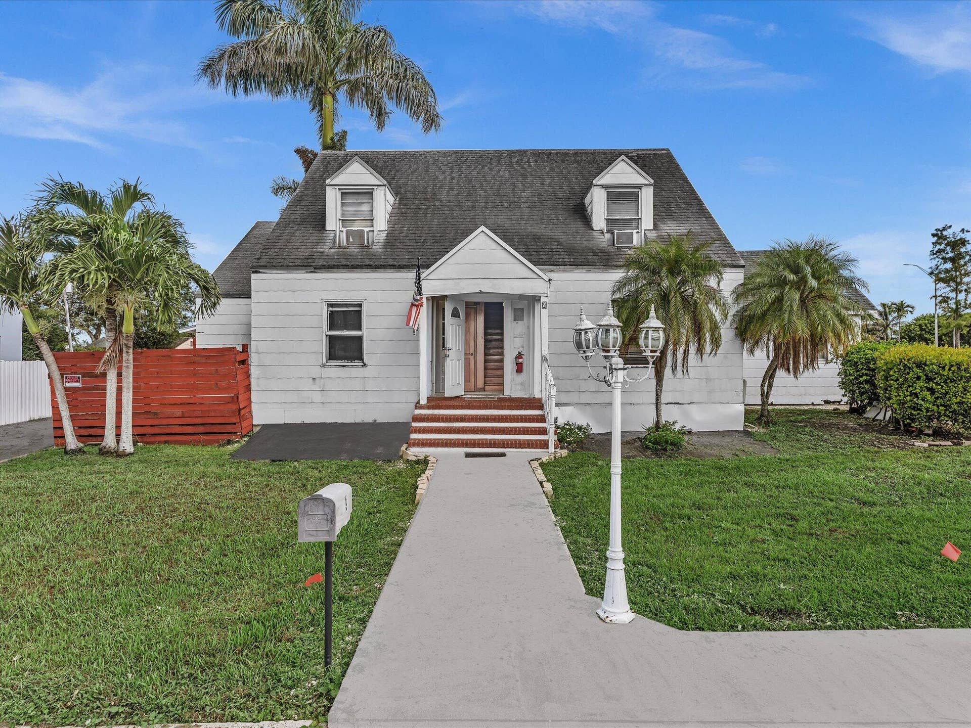 9 NW AVENUE D, Belle Glade, FL 33430 Unit 1 front door