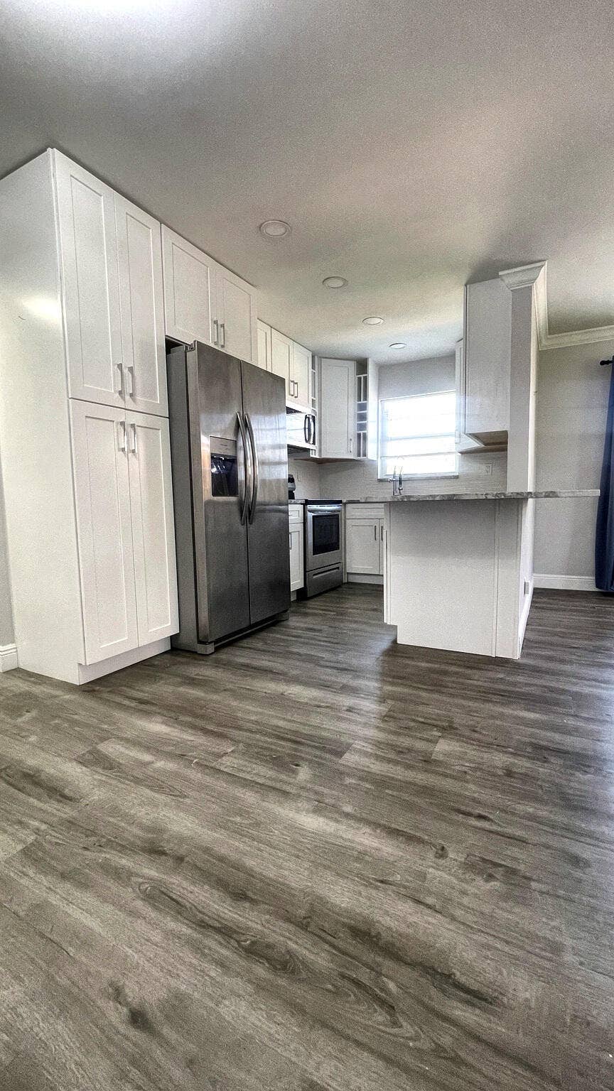 337 Sheffield N, West Palm Beach, FL 33417 06_Kitchen_View_2