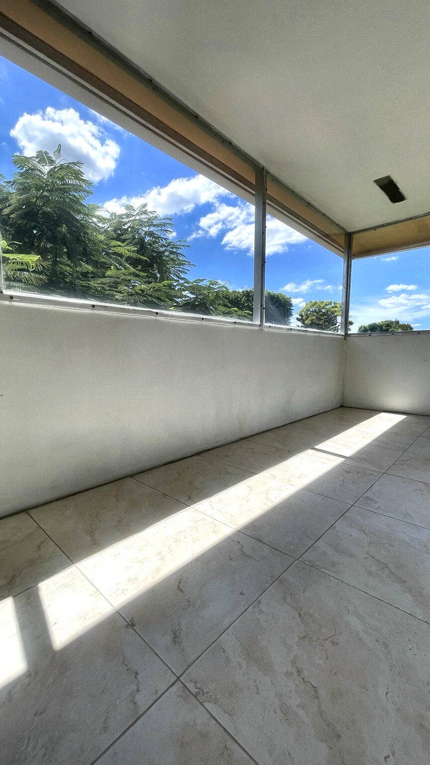 337 Sheffield N, West Palm Beach, FL 33417 01_Balcony