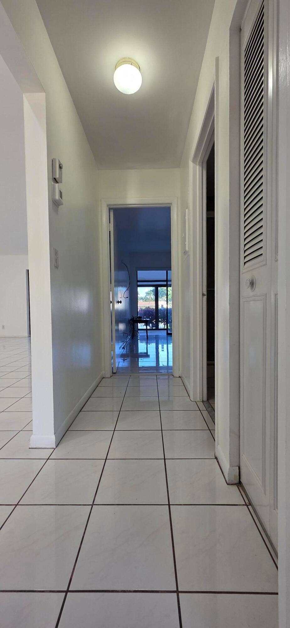 4928 SABLE PINE Circle, #D, West Palm Beach, FL 33417 922D 23