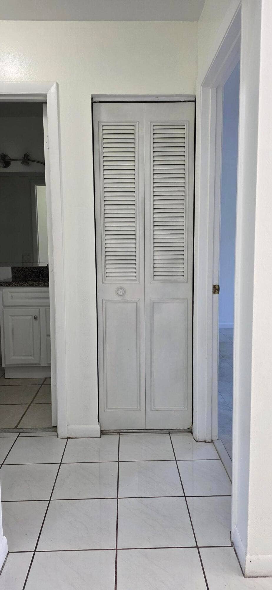 4928 SABLE PINE Circle, #D, West Palm Beach, FL 33417 922D 18